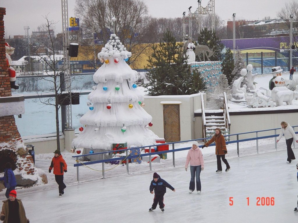 Wide view of the seasonal outdoor ice attraction at LIDO Riga