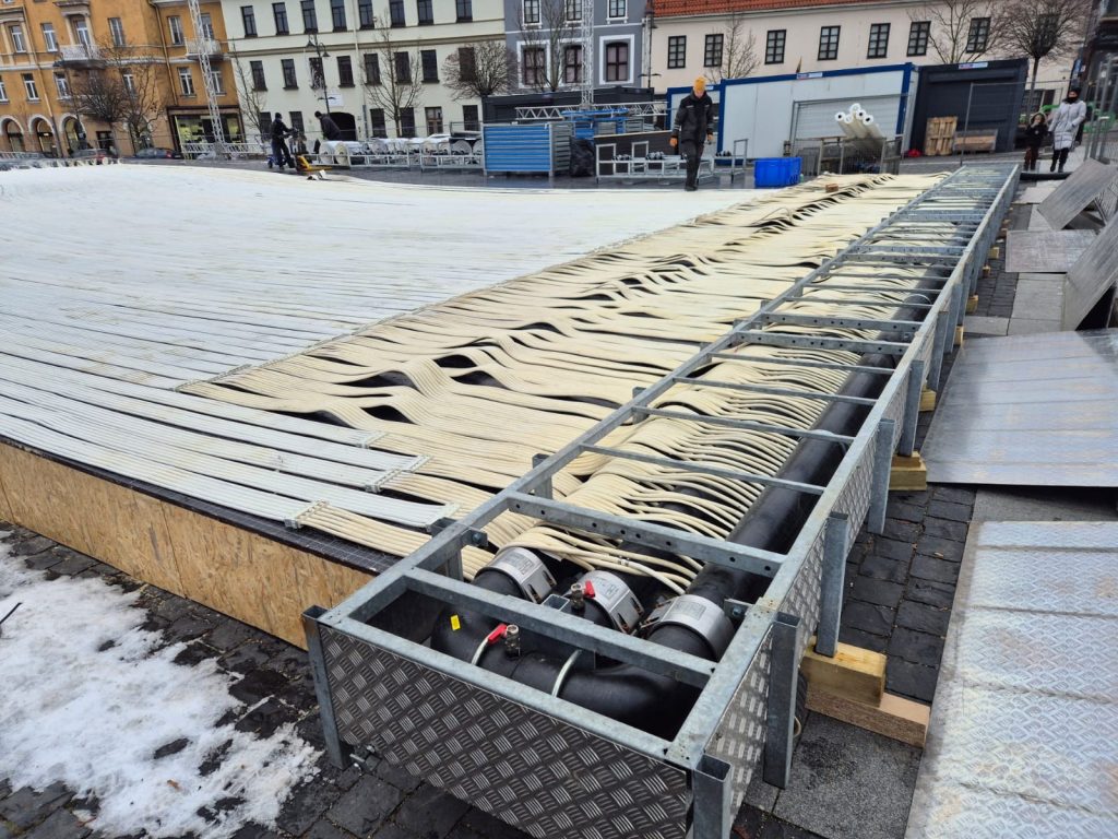 EPDM cooling mats installation for the seasonal ice rink at Vilnius Town Hall Square